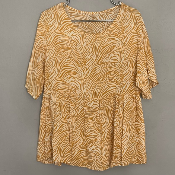 White and orange blouse - Picture 1 of 6